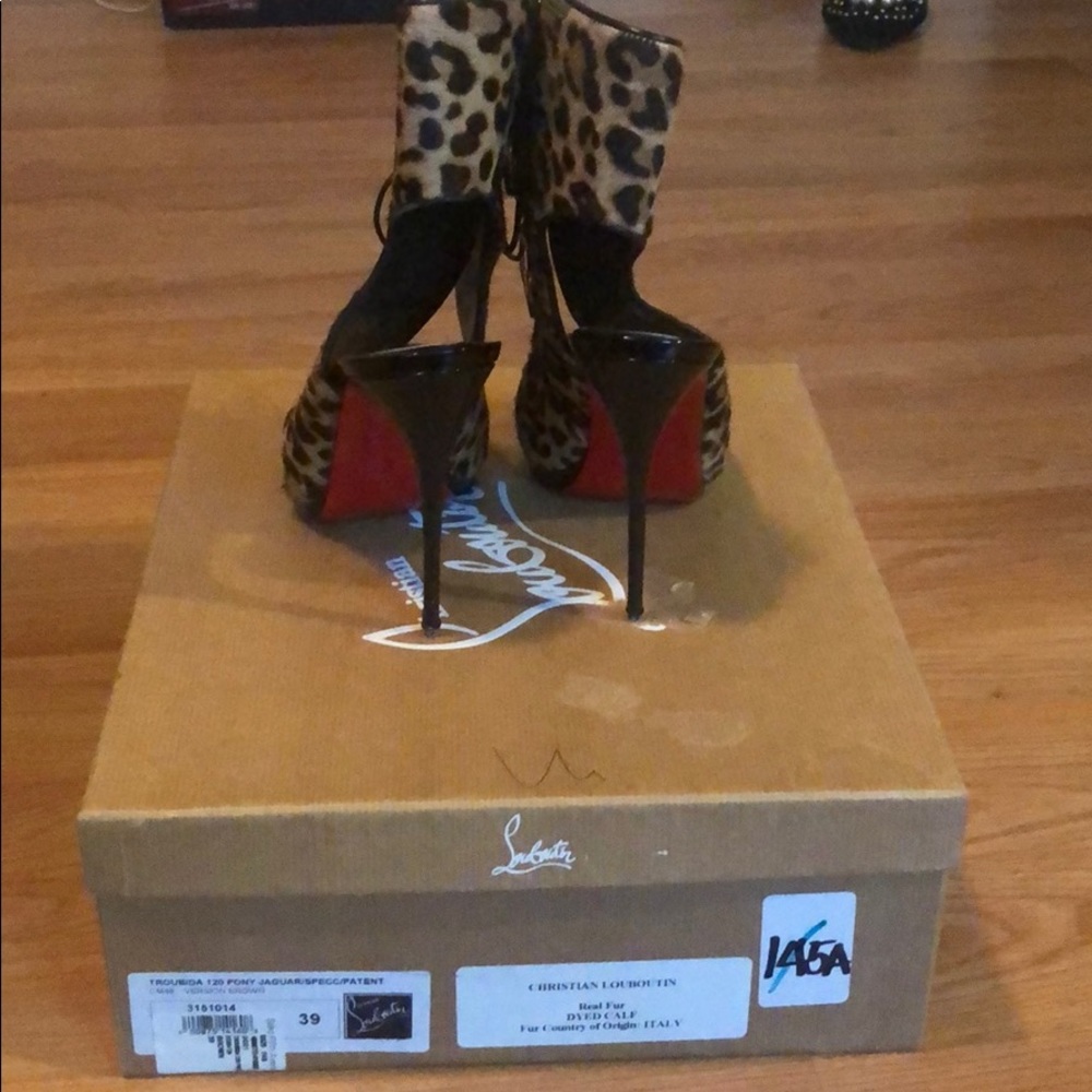 Jaguar louboutin sandal